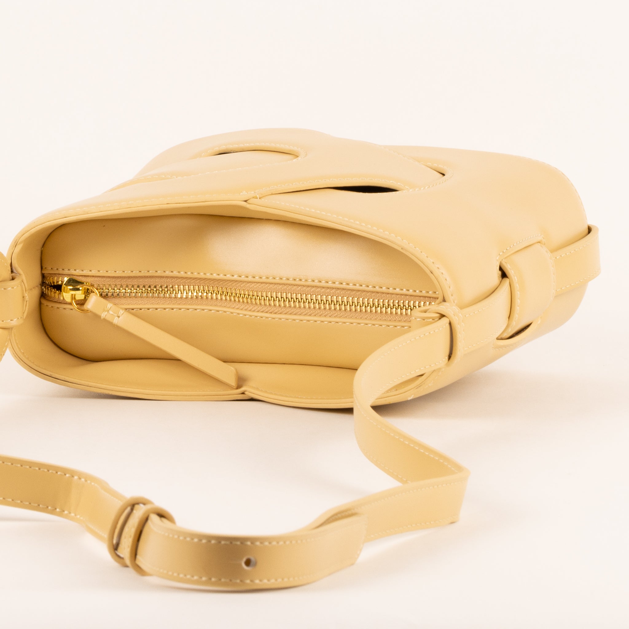 Sabine Leather Shoulder bag 20 - Crème