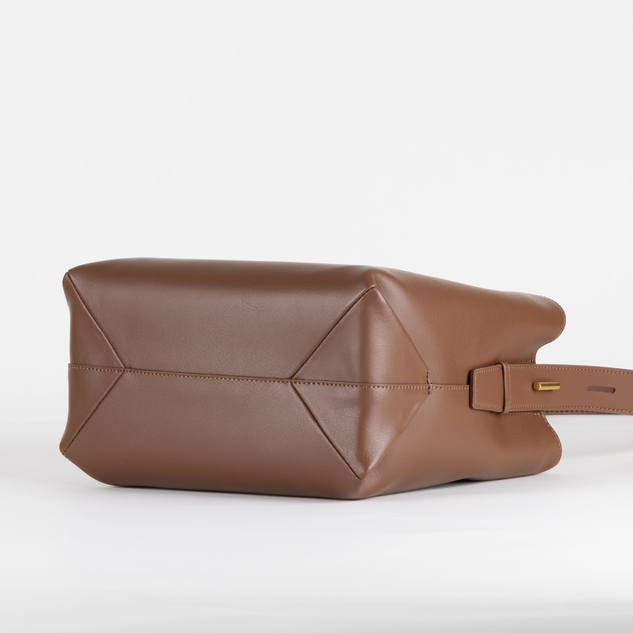 Felicia Cross-Body Väska 26 - Camel