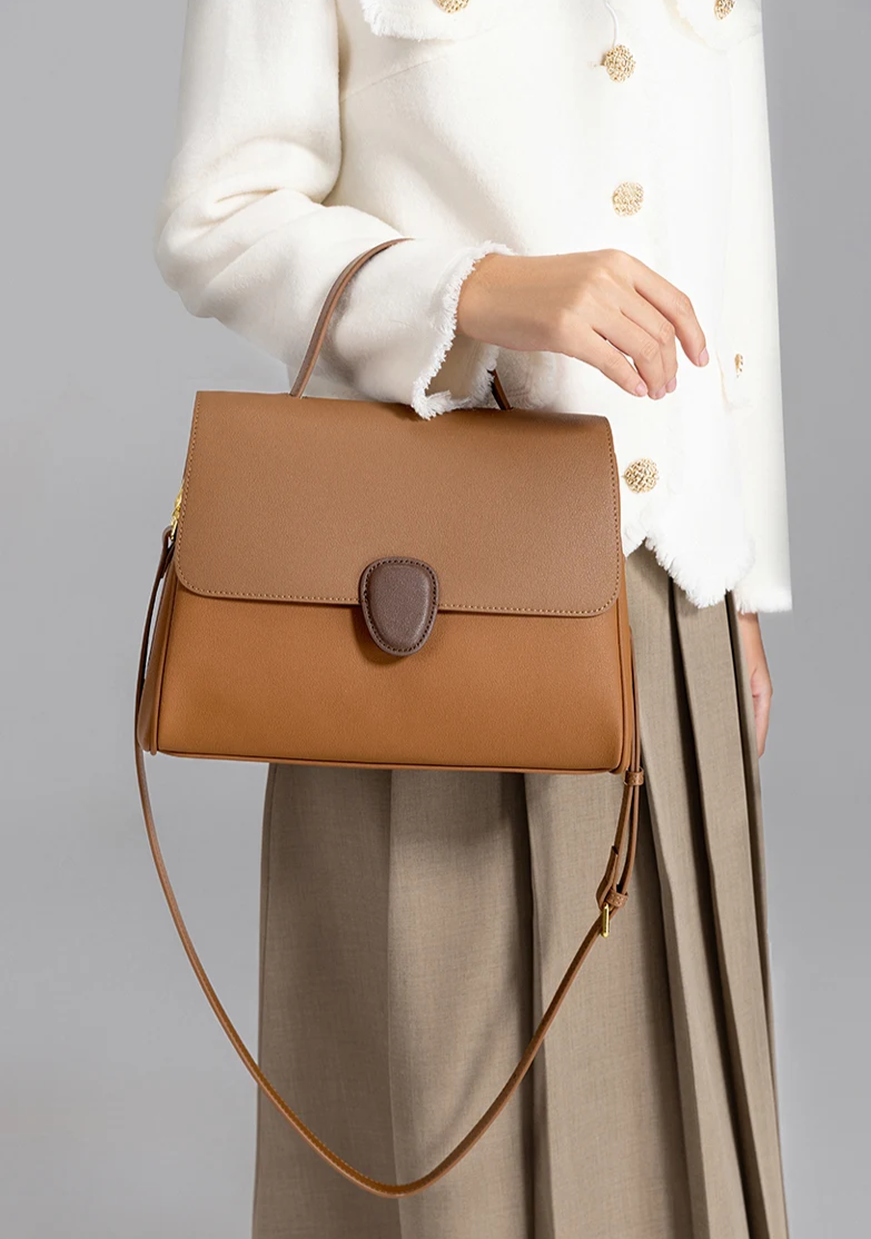 Gisèle Leather Handbag 28 - Brown