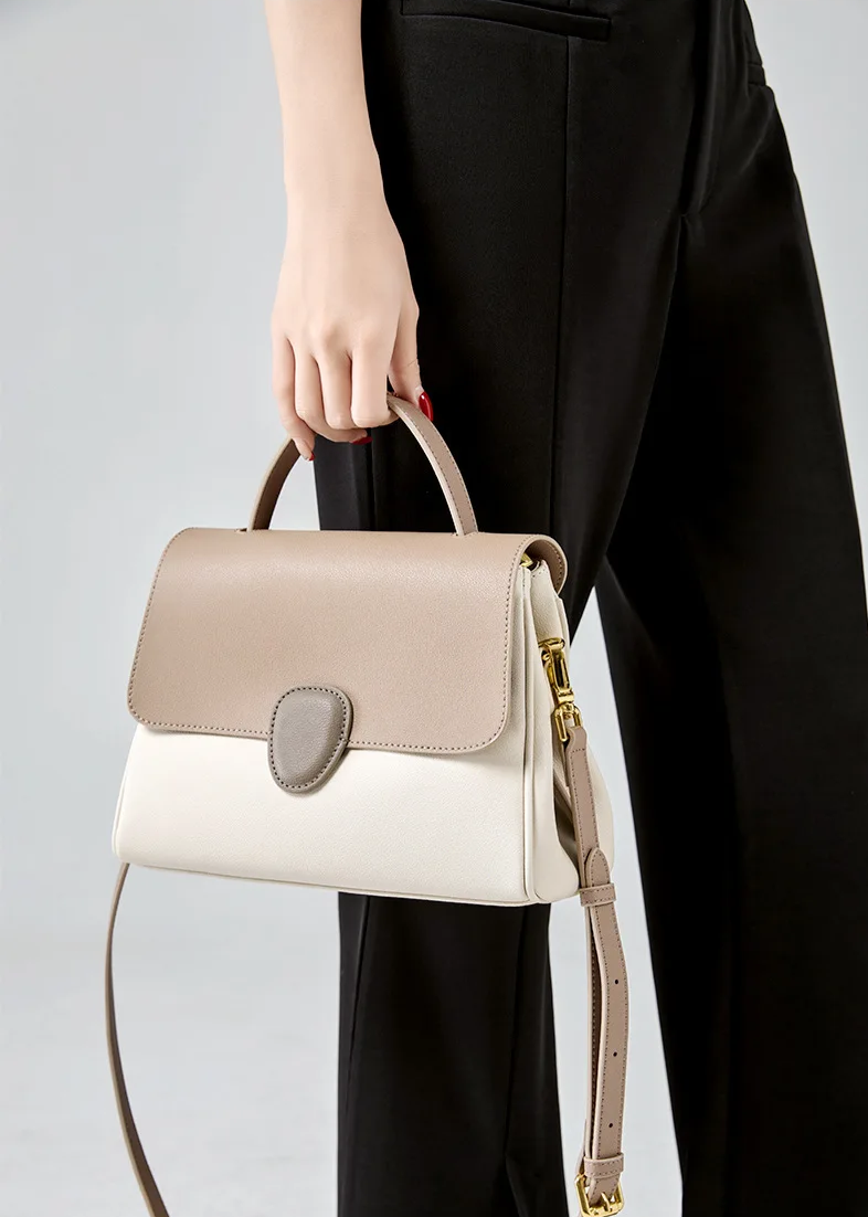 Gisèle Leather Handbag 28 - Peanut
