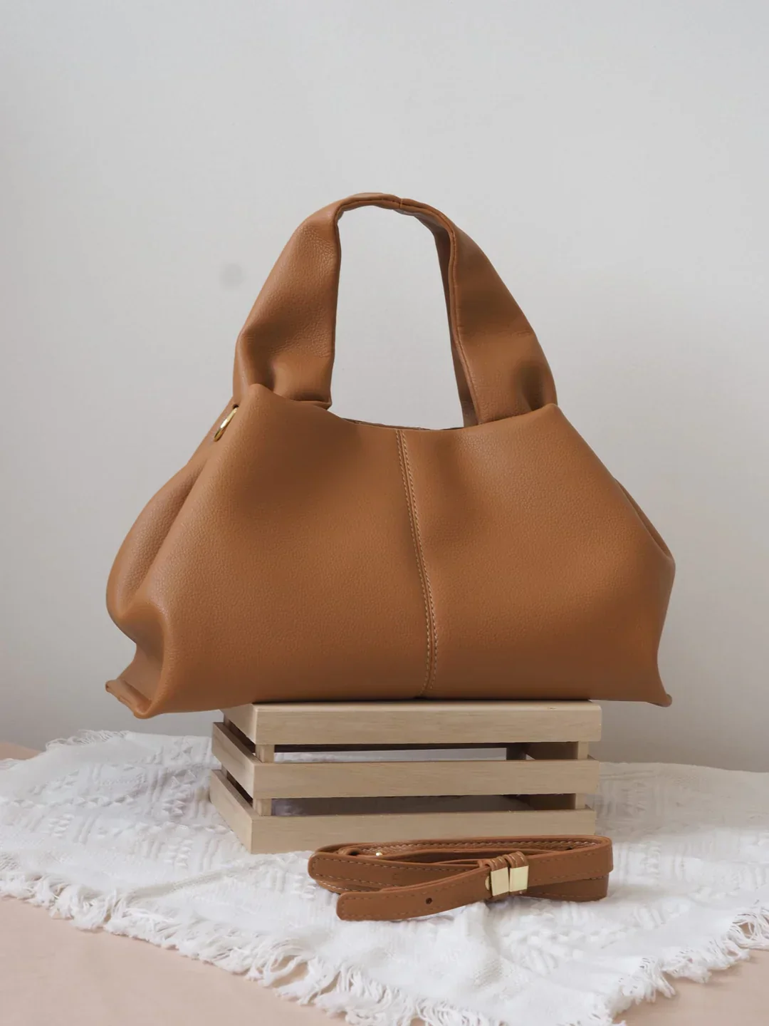 Sabine Leather Shoulder bag 20 - Crème